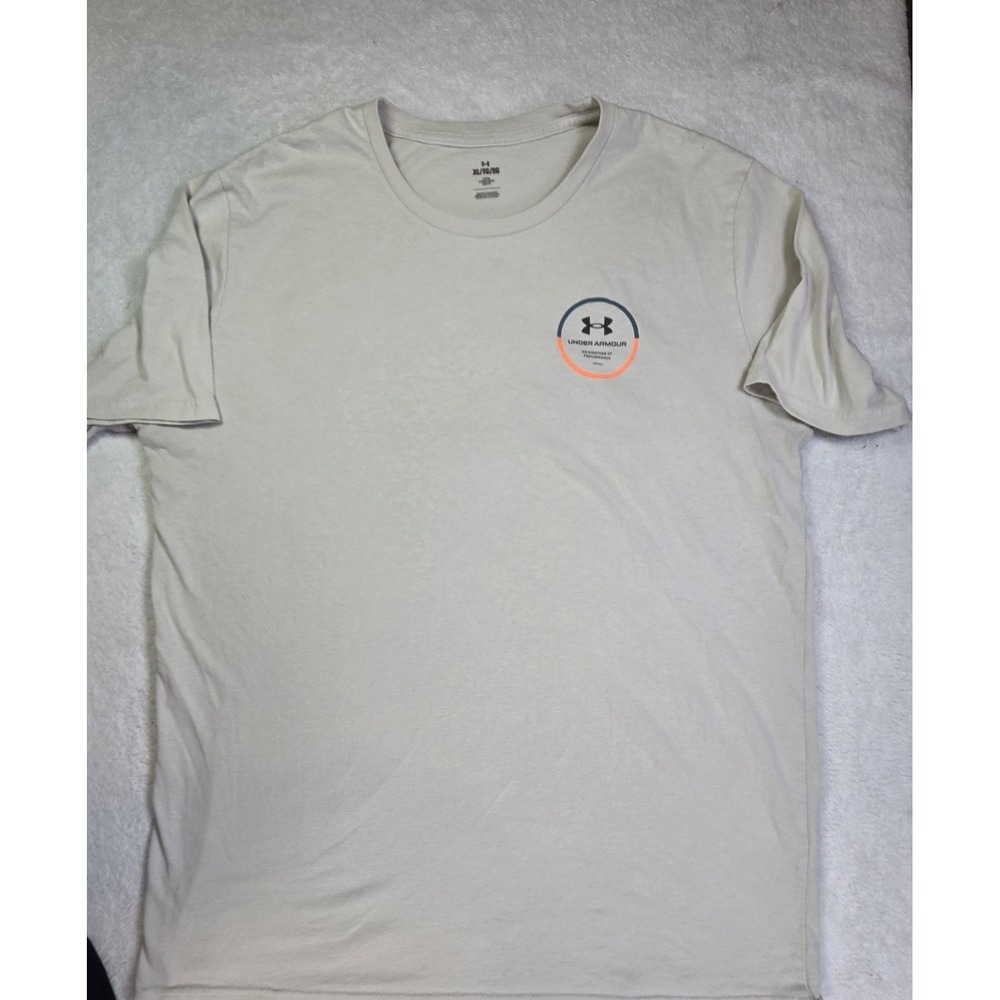 Under Armour Men's XL Graphic T Shirt Outdoor Mountain Back Print Cream Loose...